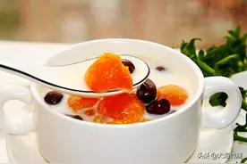 木瓜炖牛奶，适合冬季滋补的甜汤，加点红枣美味又营养图片