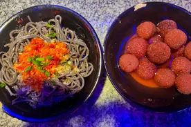 南昌这家“网红餐厅”专做牛蛙，128元一锅，小两口吃了还要打包图片