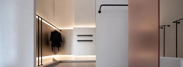 inshop女装中文叫什么（服装店——低调而极具仪式感的迎接方式）