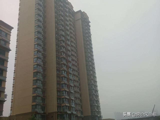 济南市5-10年房龄，二手房挂牌价17287元，共计384个小区