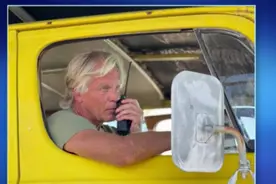 道具枪里装实弹，美国影星拍电影时真的杀死了摄影师图片