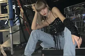 lisa的穿衣都能让我模仿一整年了，12套酷甜搭配，越看越可爱图片
