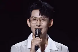 《披荆斩棘的哥哥》主持人齐思钧有什么背景，他真是何炅接班人？图片