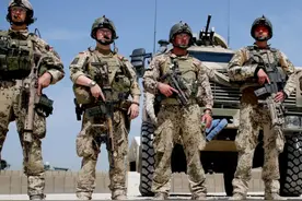 黄金峡谷行动：里根、卡扎菲对决，利比亚损失惨重，美军全身而退图片