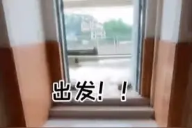 女孩考回重庆读研，从宿舍到教学楼走楼梯走到绝望：需要20分钟图片