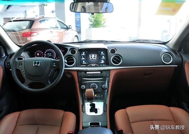 这车挺多梗：10万级的动力，30万级的油耗，半年卖0台