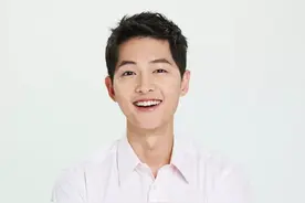 宋仲基被传离婚后与女律师恋爱 经纪公司否认传闻图片