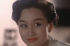 巨星李连杰追爱十年，帮女友还债1000万，终抱得美人归图片