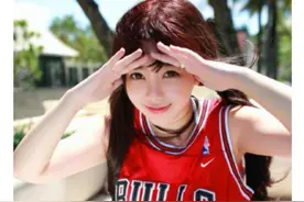 斗鱼200万女主播刘飞儿，店铺倒闭，双十一甩卖10G照片U盘图片