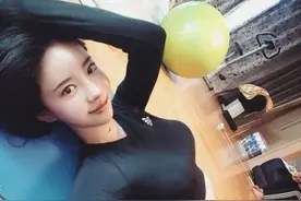 韩国健身女教练，高颜值搭配完美身材，谁看了能忍住不心动？图片