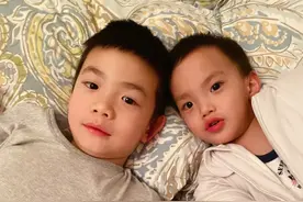 我想问问二胎家庭的妈妈们，你家两个娃差别也这么大吗？图片