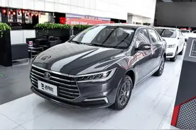 质量可靠油耗低，为数不多的自吸车，实拍比亚迪秦图片
