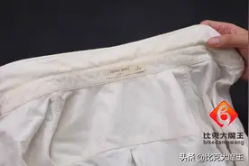 衣服衣领发黄如何洗白！教你清洗方法，搓一搓黄渍轻松去除，真棒图片