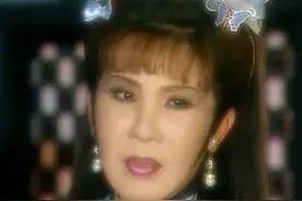 追梦人生赢家！出资3000万当女主跟小鲜肉拍戏，壕无人性图片