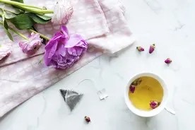 如果月经血出现这1种情况，是子宫肌瘤的信号！别以为是绝经了图片