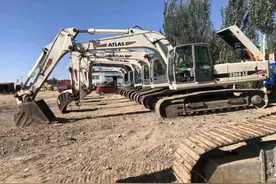 今天聊一下小众品牌的挖掘机图片