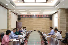 市委常委、政法委书记李建锋到港北法院调研指导工作图片