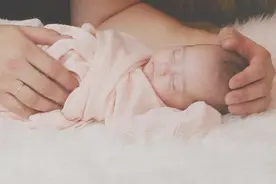 孩子随谁姓重要吗？这位爸爸给出的答案，堪称教科书图片