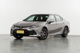 丰田也有厚道之时，全新凯美瑞高端却不卖高价，适合工薪族选择图片