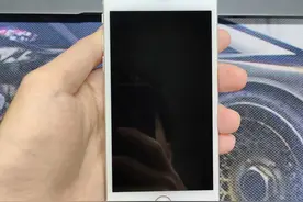 手机“寿命”没有固定年限，出现这4种征兆，赶紧扔掉换新手机图片