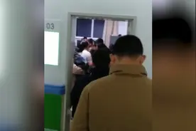 滨州14岁中学生在跑步时晕倒呕吐，送医抢救无效死亡视频封面