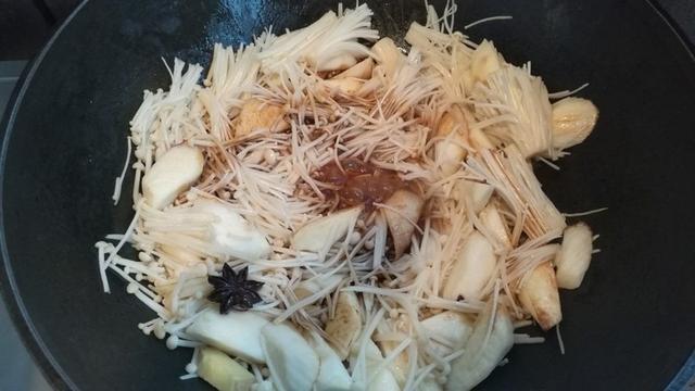 这菜是古代的贡品，如今人人都能吃，含有氨基酸，最适合立秋后吃