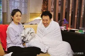 从同学成夫妻，相守25年不离不弃，虽未大红大紫却过得有滋有味图片