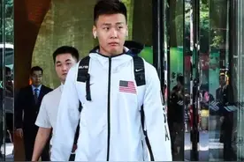 赵睿穿对手球衣恐被国家队处罚，姚明出重拳，网友拍手称快图片