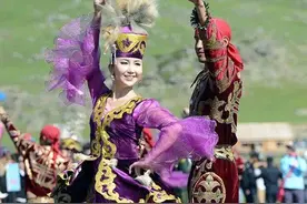 新疆哈萨克族人的生活习俗图片