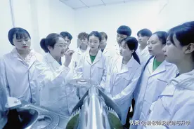 初中毕业生读医药专业怎么样？有哪些要求？是否好就业？图片