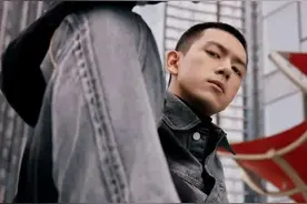 魏大勋的蓝发寸头李现的半永久寸头 你要不要给你的客户安排上了图片