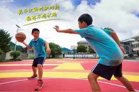 2000多条轮胎变身环保篮球场 美团“共享单车变球场”项目落地井冈山图片