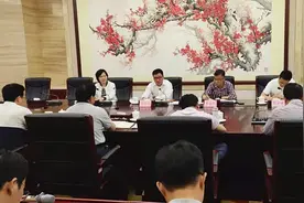 县委书记黎晓华带头组织开展学党史“六进”宣讲进机关学习活动图片