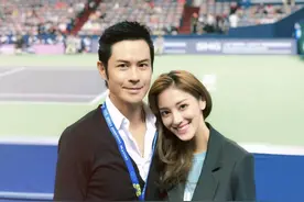 8任女友无缝对接、脚踩多条船，郑嘉颖凭啥能娶到小21岁白富美？图片
