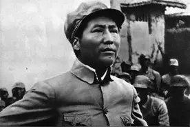 “战役指挥交粟负责”，毛泽东把兵权交给粟裕，是怎么形成的呢？图片