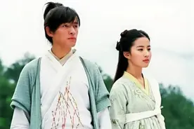 嘉行14岁小花拿下赵灵儿一角，颜值演技双佳，或有机会成顶流？图片