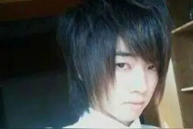 “火星少年”华晨宇情史图片