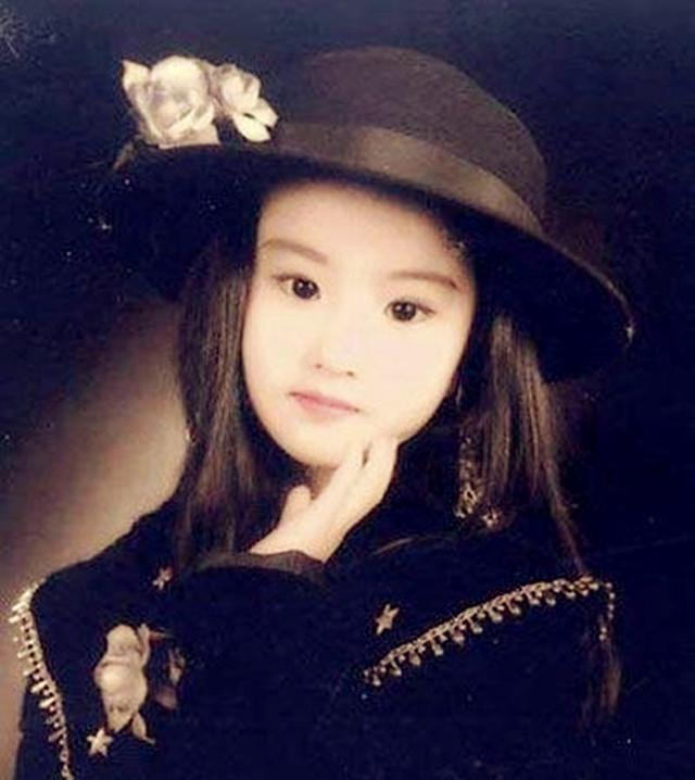 刘亦菲妈妈年轻的时候的照片(刘亦菲妈妈刘晓莉) - 颖恩有料