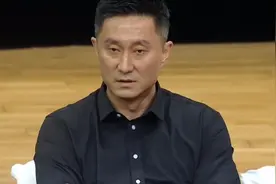 易建联为何会情绪失控？杜兰特一语中的，杜锋要当好“和事佬”图片