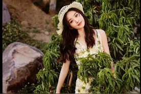 赵丽颖森系大片变身林间精灵，现在的她，和少女时期有什么不同？图片