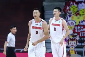 加冕常规赛得分王！易建联独霸CBA6大历史第一，33岁的他极限在哪图片
