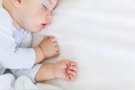 U牌：什么是婴儿抚触 如何怎么区分抚触油图片