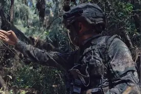 蛟龙突击队升级新型单兵作战系统 新步枪、新冲锋枪同步列装图片