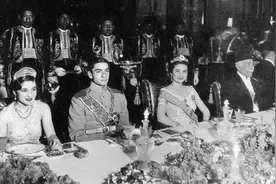 埃及最美公主联姻伊朗，生不出儿子被迫离开，改嫁表哥后儿女双全图片