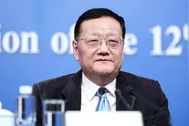 凤凰卫视创办人沽清持股 紫荆文化及何超琼接手图片