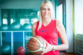 WNBA史上最高的五大女子球员图片