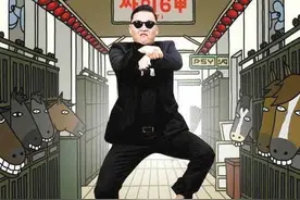 江南style鸟叔近照曝光，暴瘦认不出，卖力为泫雅宣传感情好图片