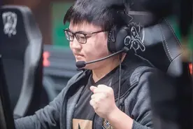 人物志 LPL006 UZI图片