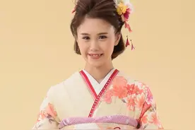 日本女人和服背后的“小枕头”干啥用？与腰带有关图片