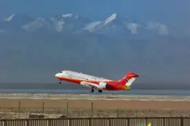 “荒凉”的中国机场，坐落在3万人口的小县城，票价200却无人坐图片